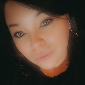 Meet your Posher, Desiree